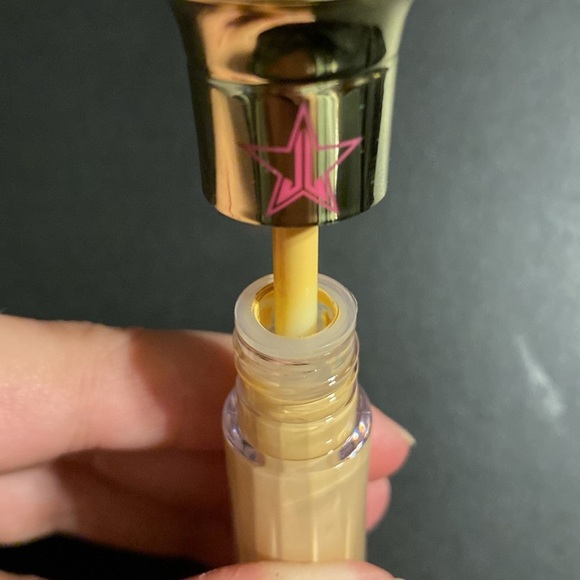 NWOB Jeffree Star Magic Star Concealer - Picture 3 of 4